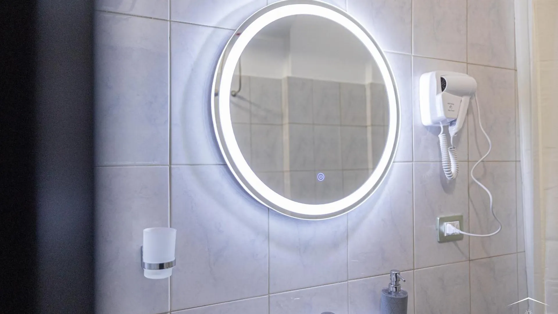 E&E Rooms Vlora - Seaside Escape Διαμέρισμα Vlorë